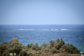 Sunny 4 Bedroom Apartment in the seaside of Achziv
